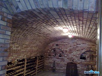 Nyaraló építés, borospincével: Balatonudvari