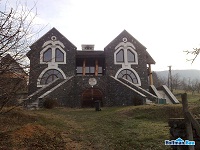 Homlokzati kőburkolás: Badacsonytördemic